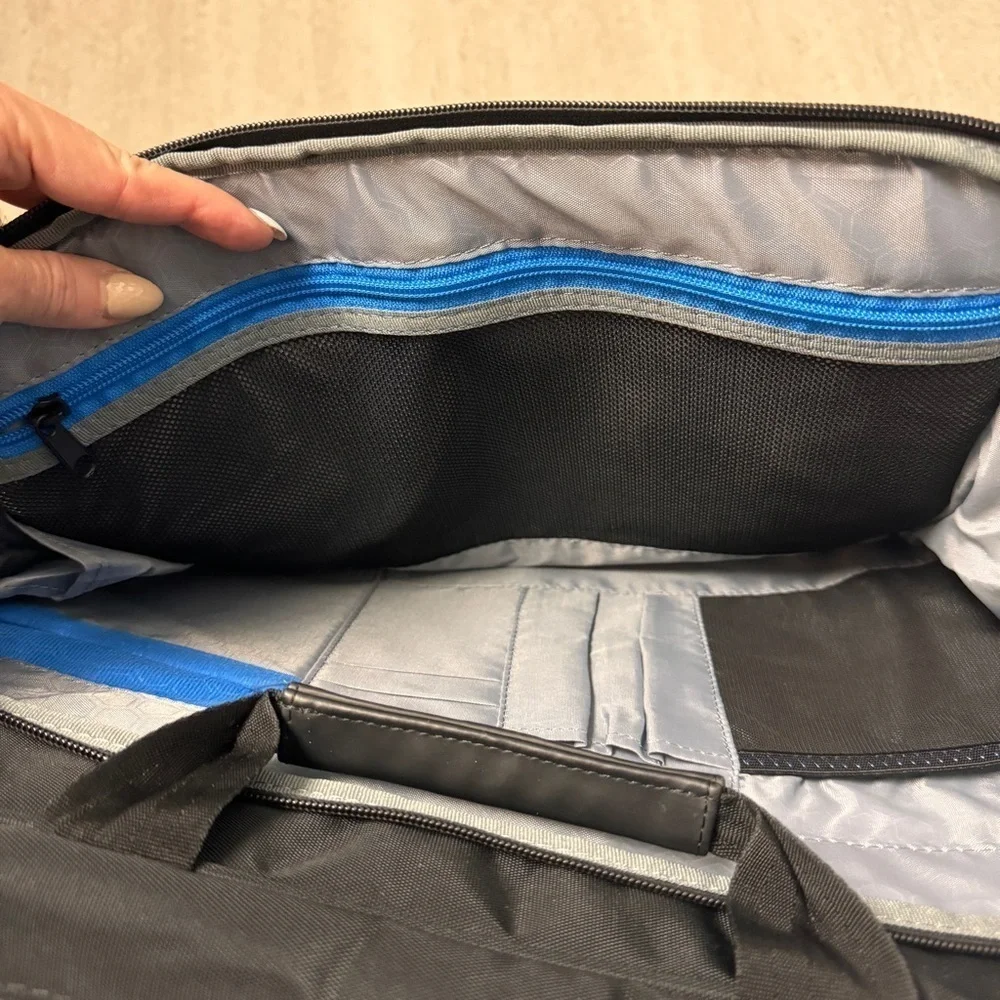 Dell laptop carrying  case bag keyed notebook lock